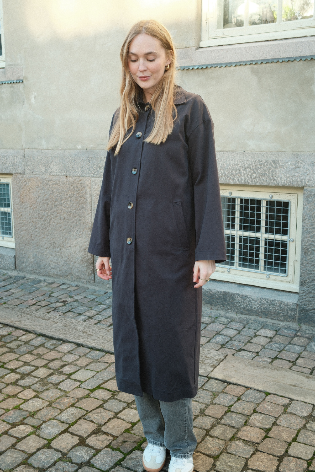 carla-trenchcoat-navy_2.png Carla Trenchcoat - Navy