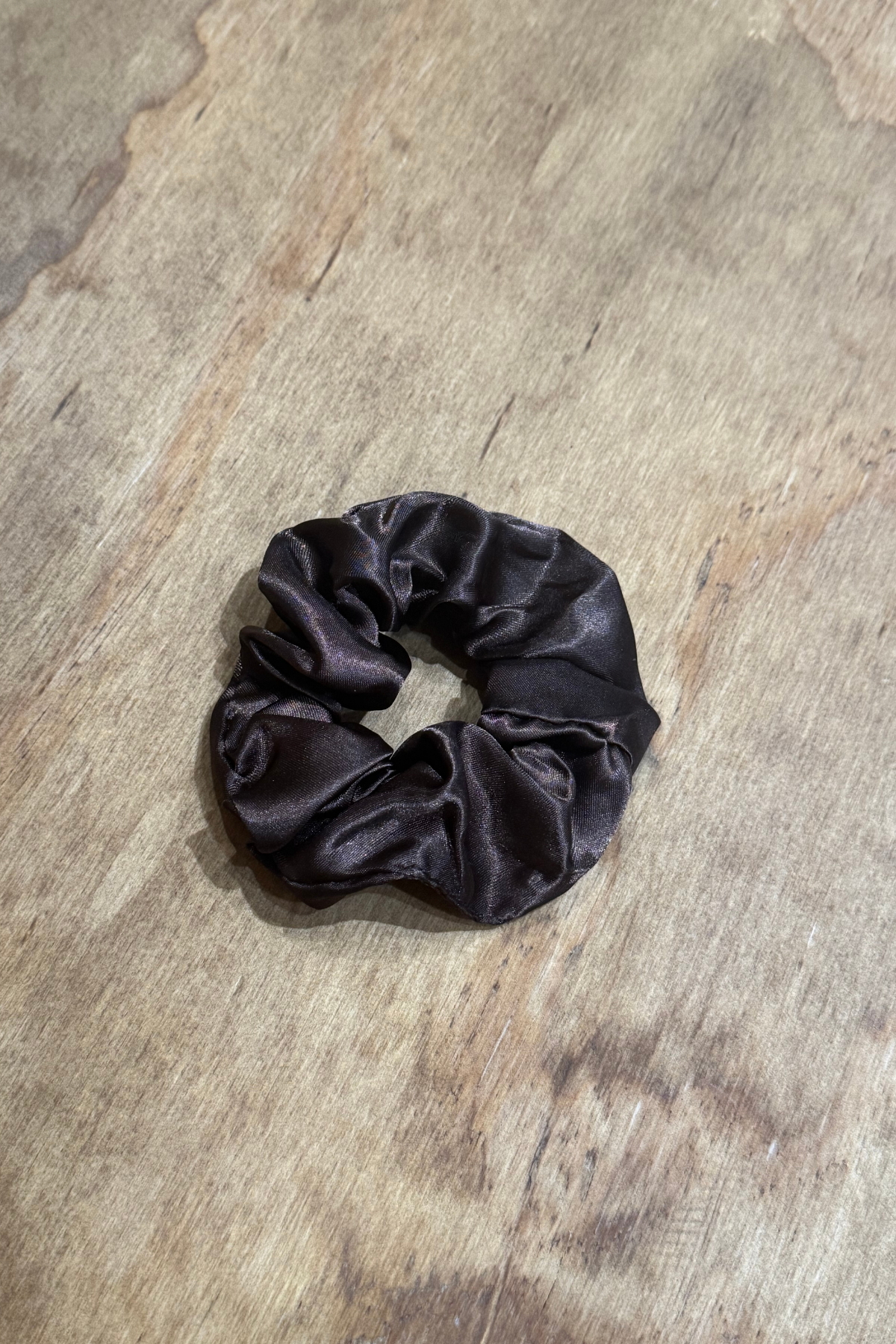 Satin Scrunchie - Mørkebrun