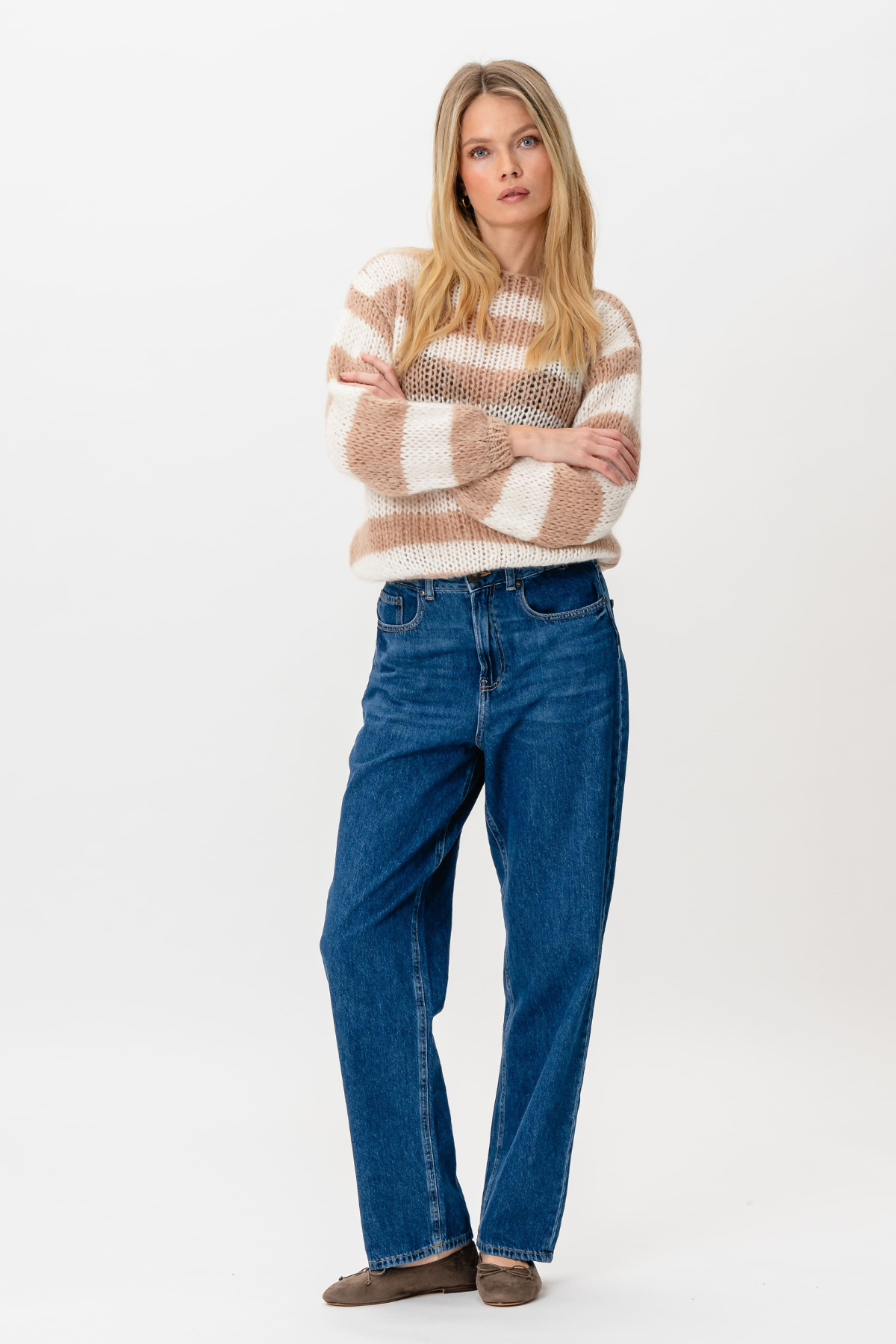 Mila Stribet Strikket Sweater - Light Camel/White