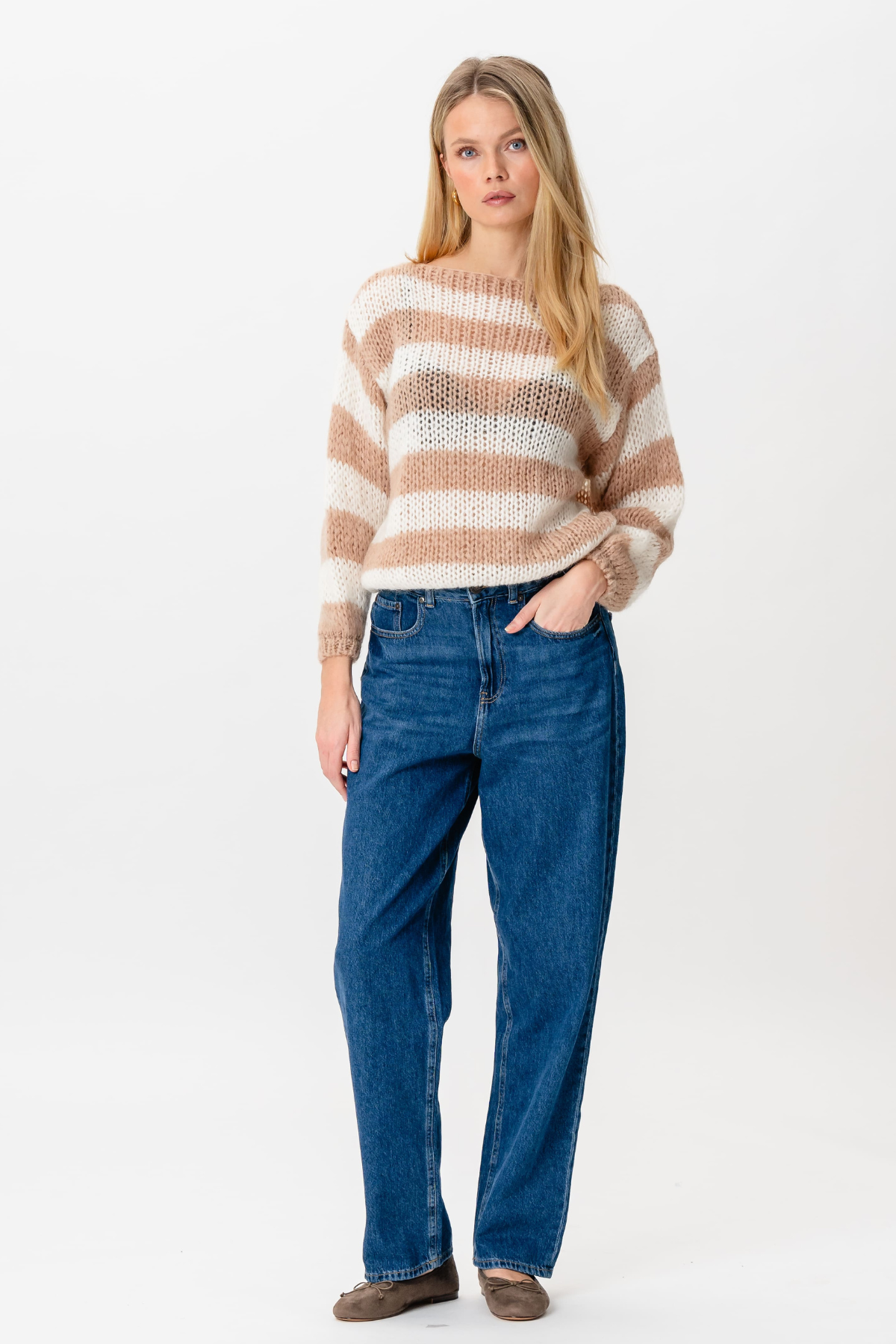 Mila Stribet Strikket Sweater - Light Camel/White