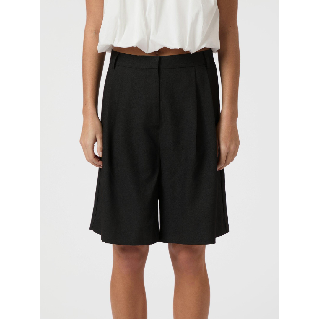 Neo Noir Nika Bermuda Shorts Black