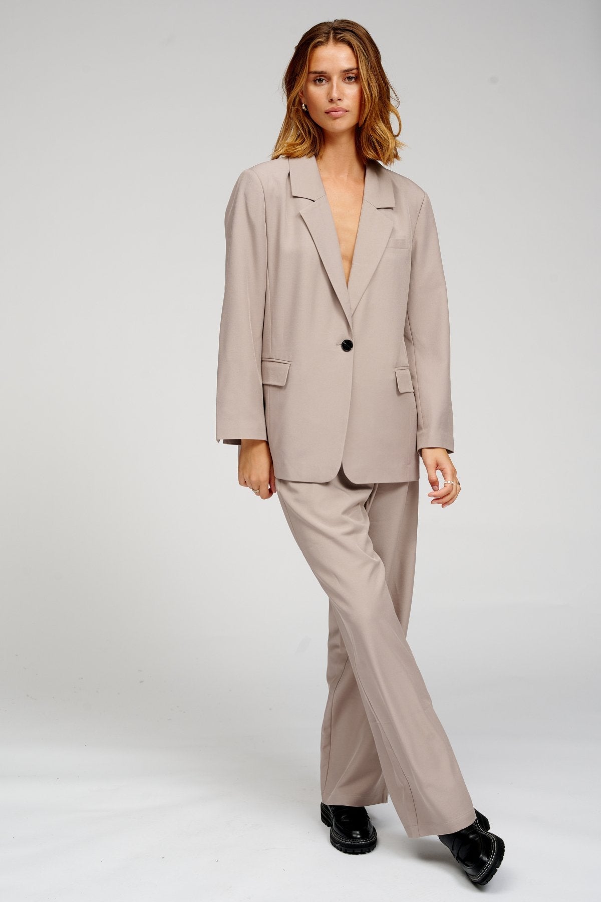 Oversized Suit - Grå (V.I.P) (Visma Logbuy)