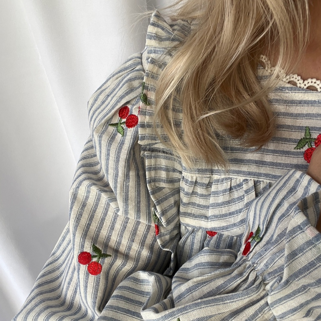 Stories From The Atelier The Cherry One Bluse White Levere
