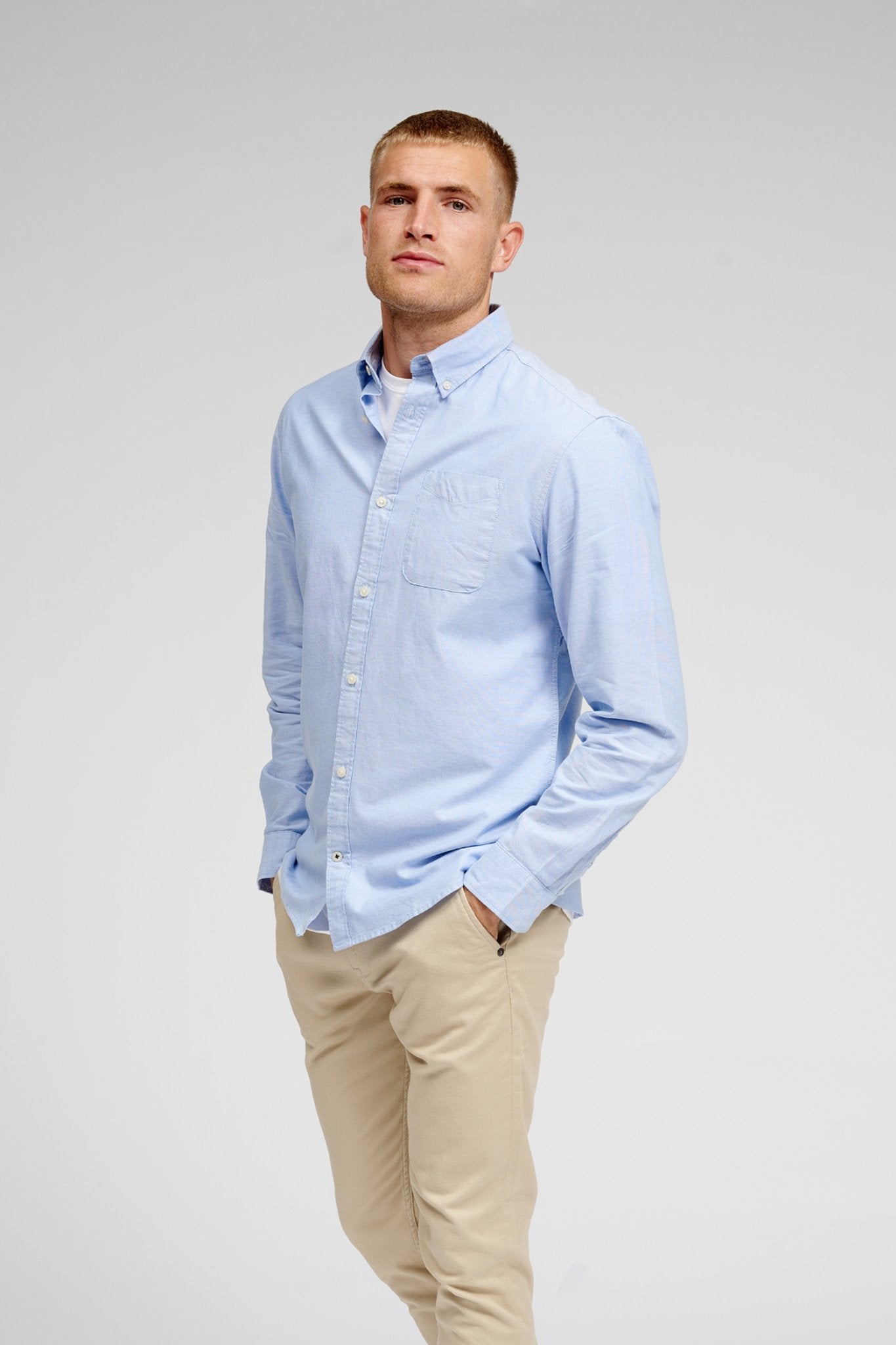 Skjorte + Valgfri Jeans/Pants
