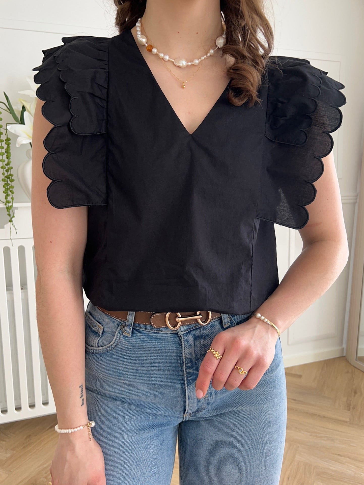 Object Hope Papaya Nour SS Top Black