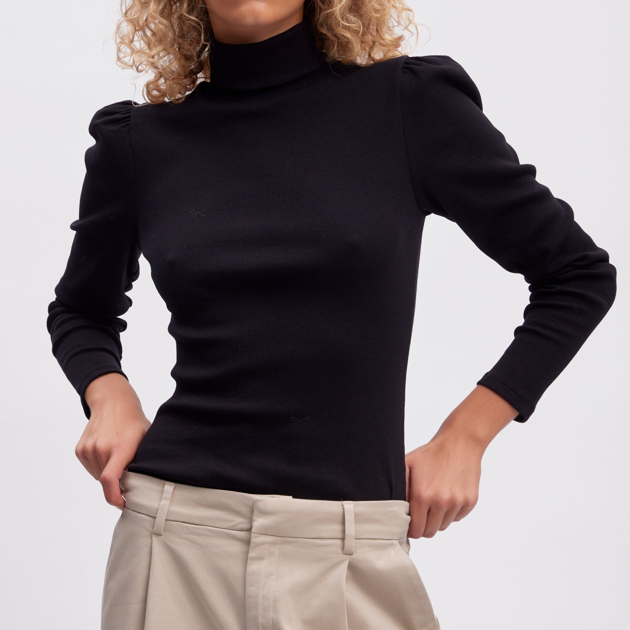 Gestuz Drew Rollneck Puff Bluse Black NO25