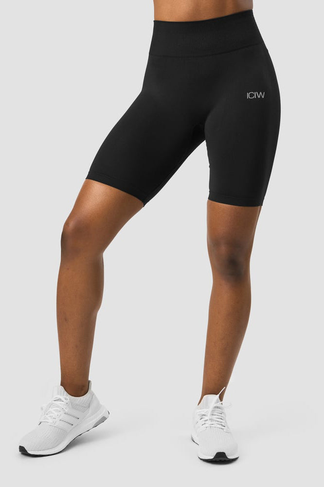 Define Seamless Biker Shorts