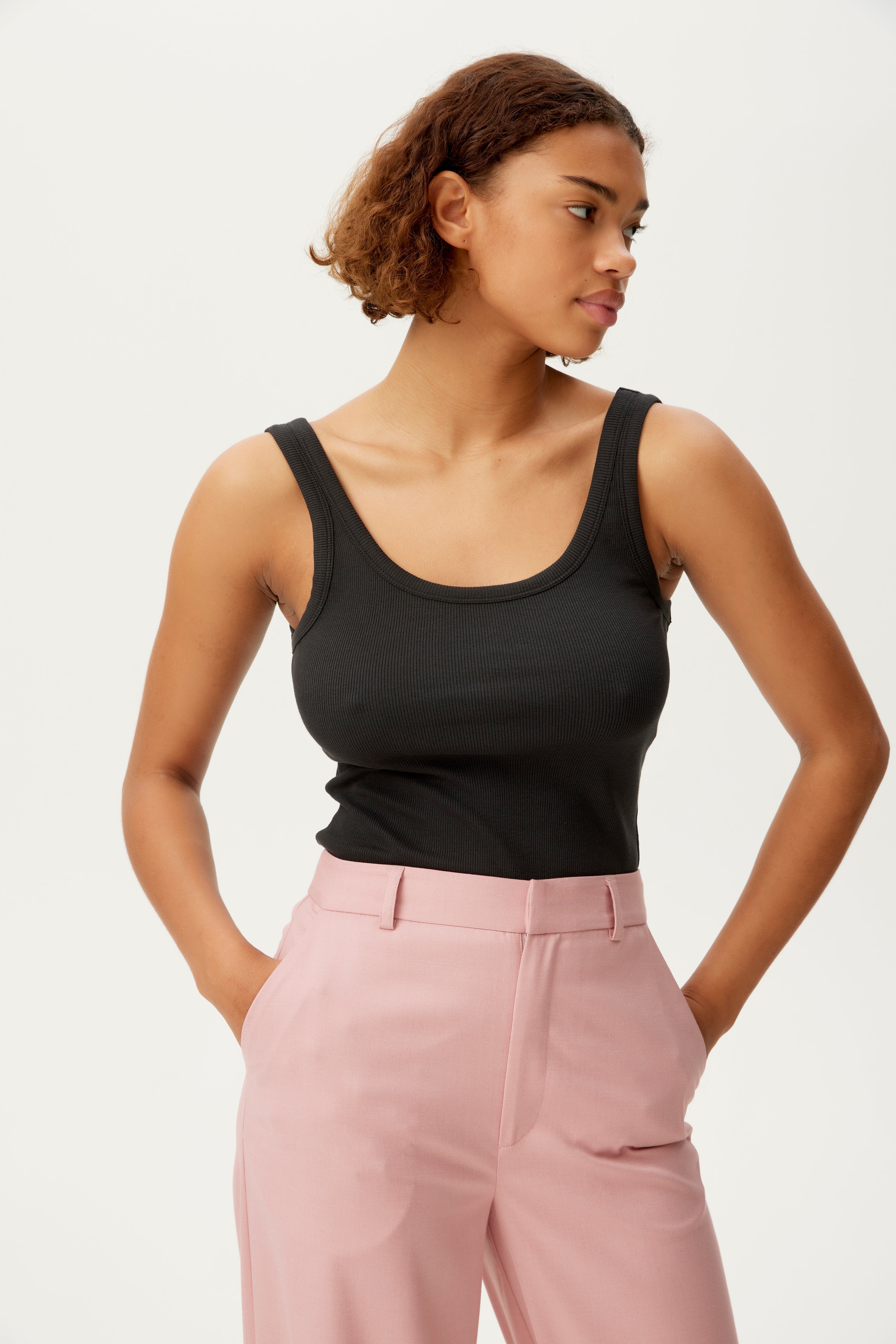 Gestuz Drew U-Neck Top Black NO25