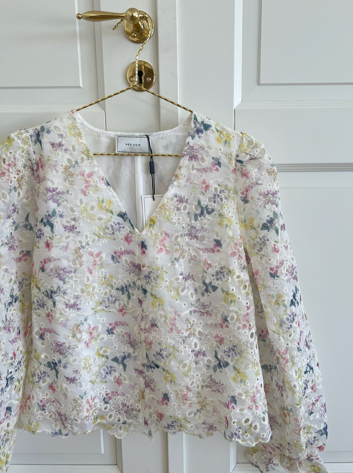 Neo Noir Candice Embroidery Bluse Creme