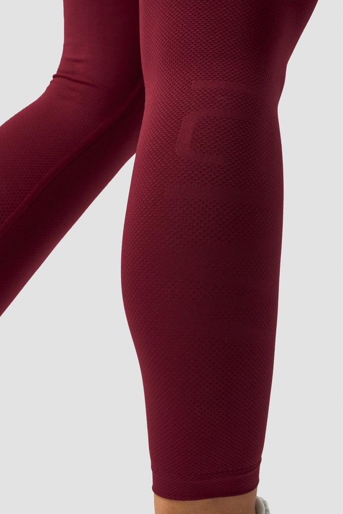 Define Seamless Tights
