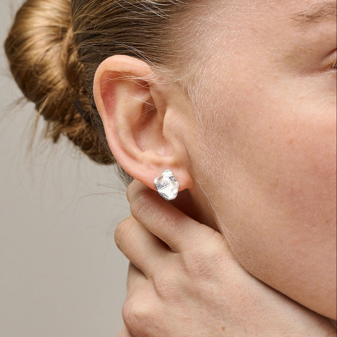 Enamel Maia Small Studs