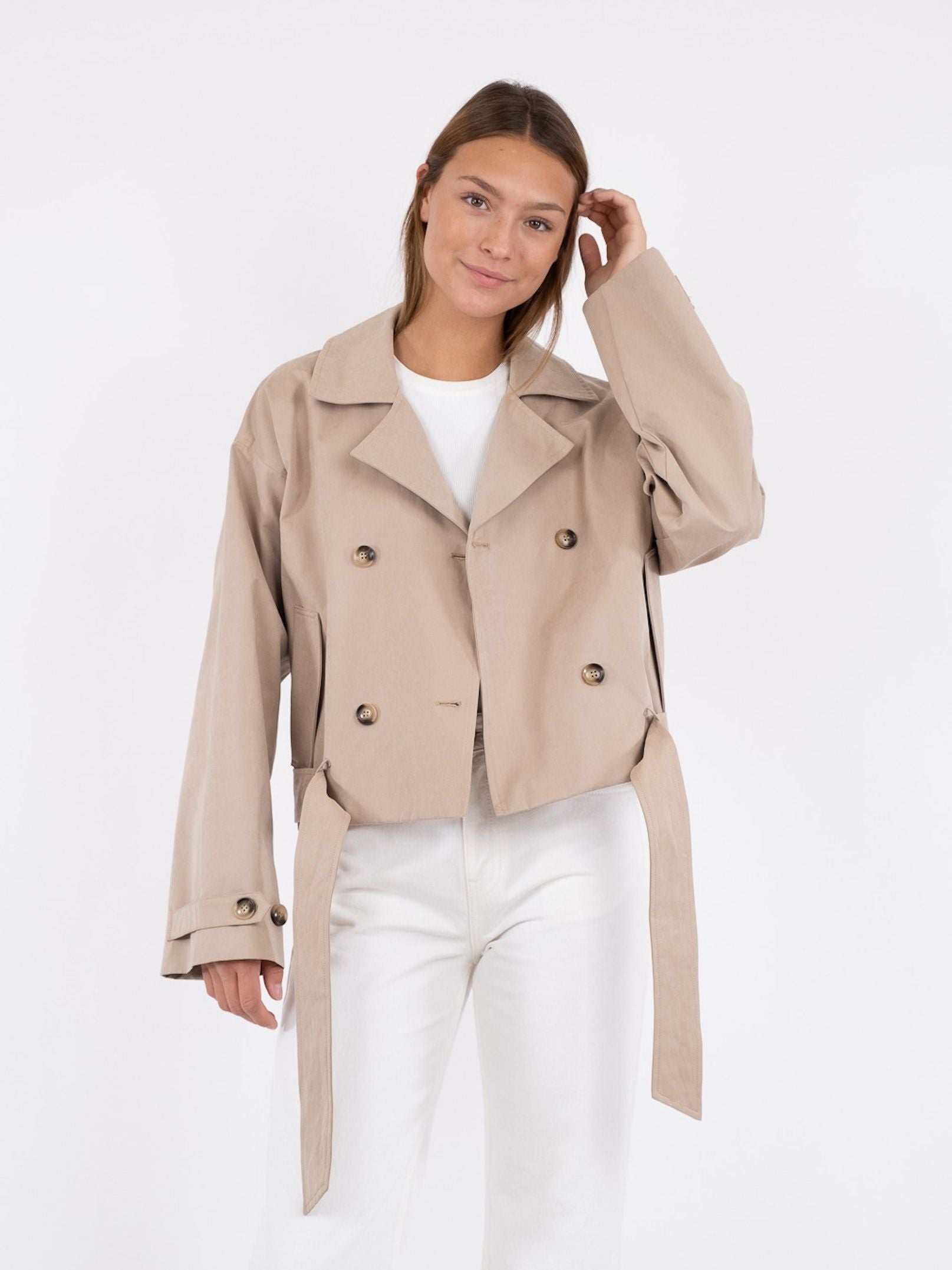 Neo Noir Sia F Jakke Sand Online salg