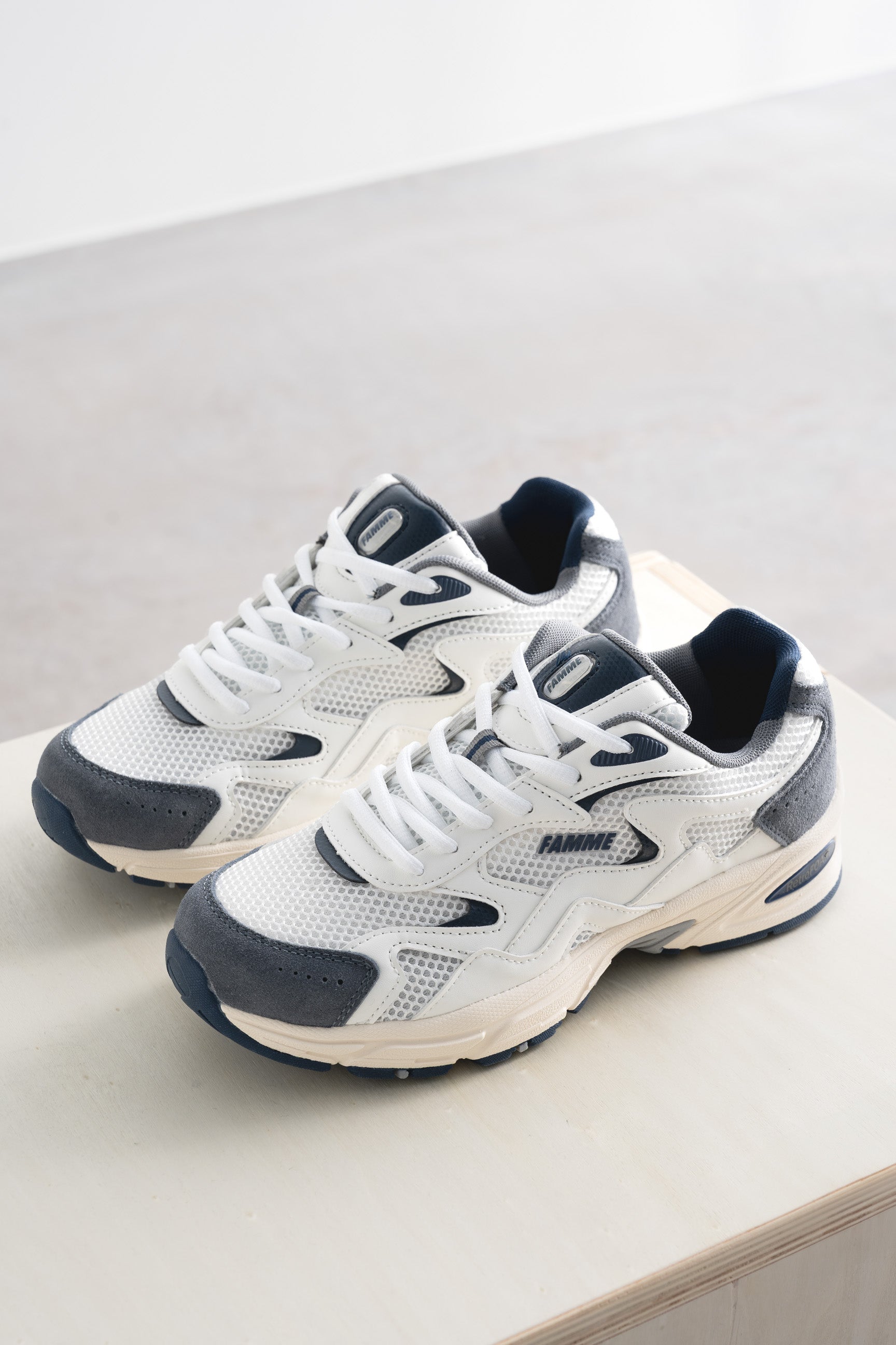 90S Trainers