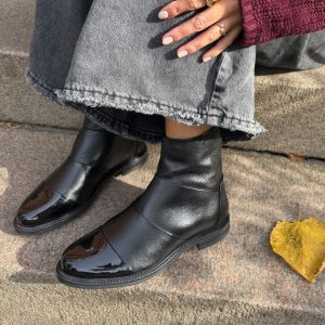 Copenhagen Shoes Stephanie Støvle Black W. Patent Toe Online Hot Salg
