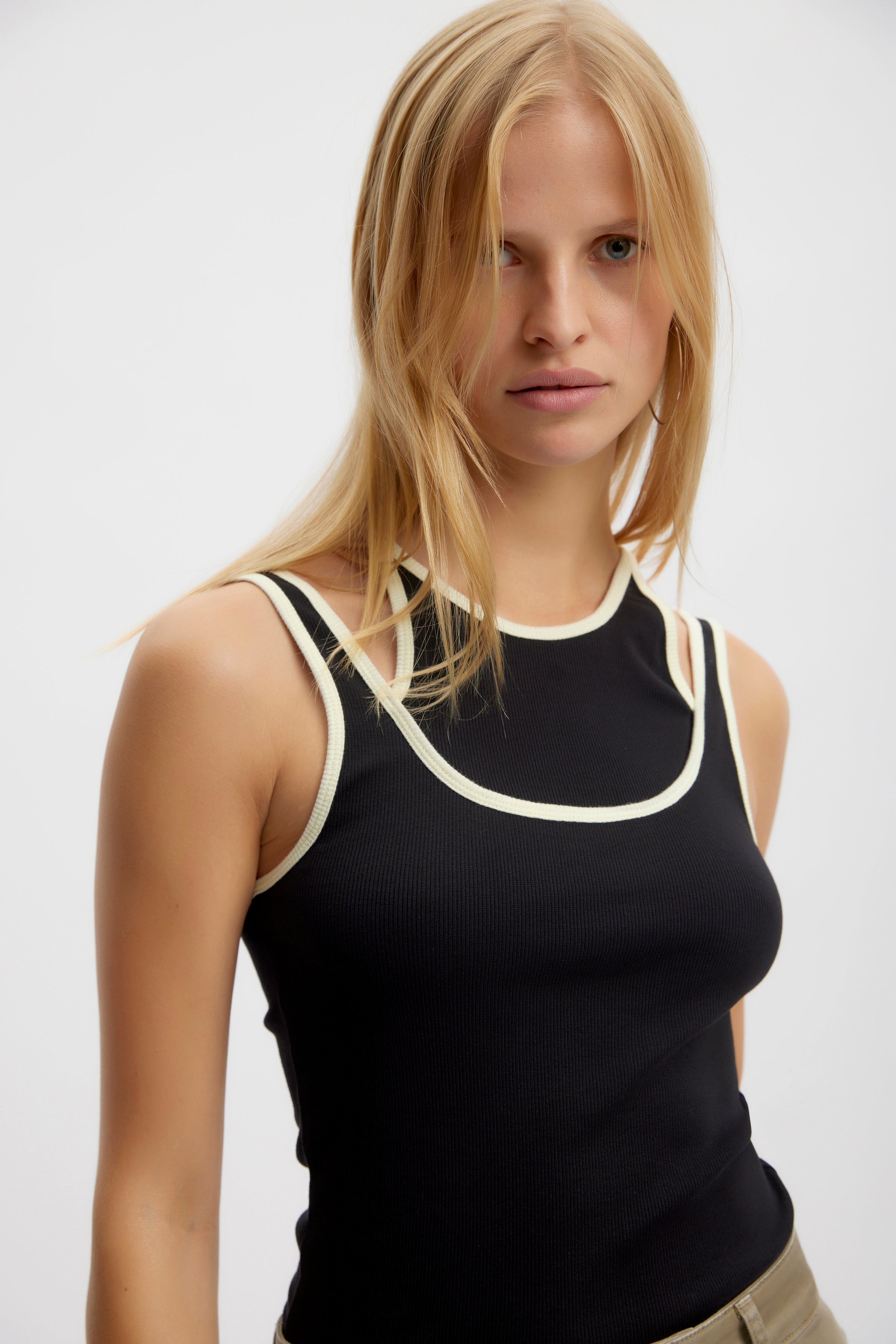 Gestuz Miri Top Black