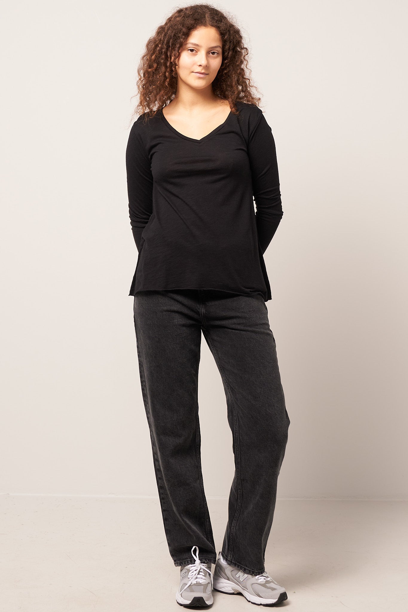 Jacksonville V-neck LS T-shirt Black