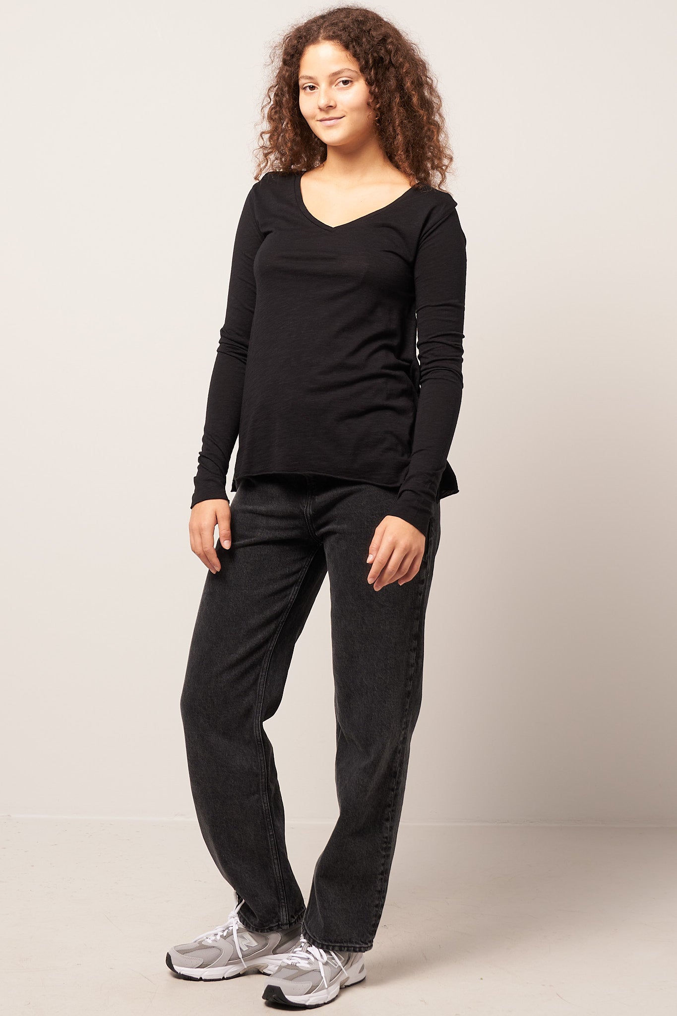 Jacksonville V-neck LS T-shirt Black