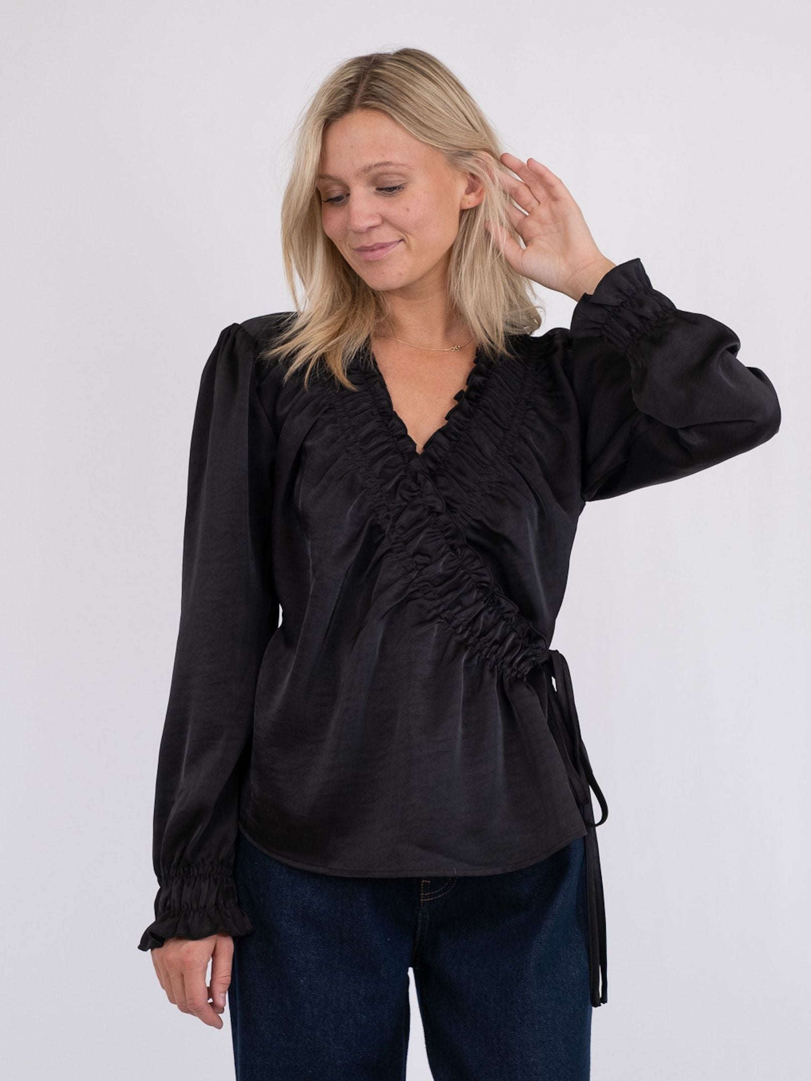 Neo Noir Dessy Heavy Sateen Bluse Black