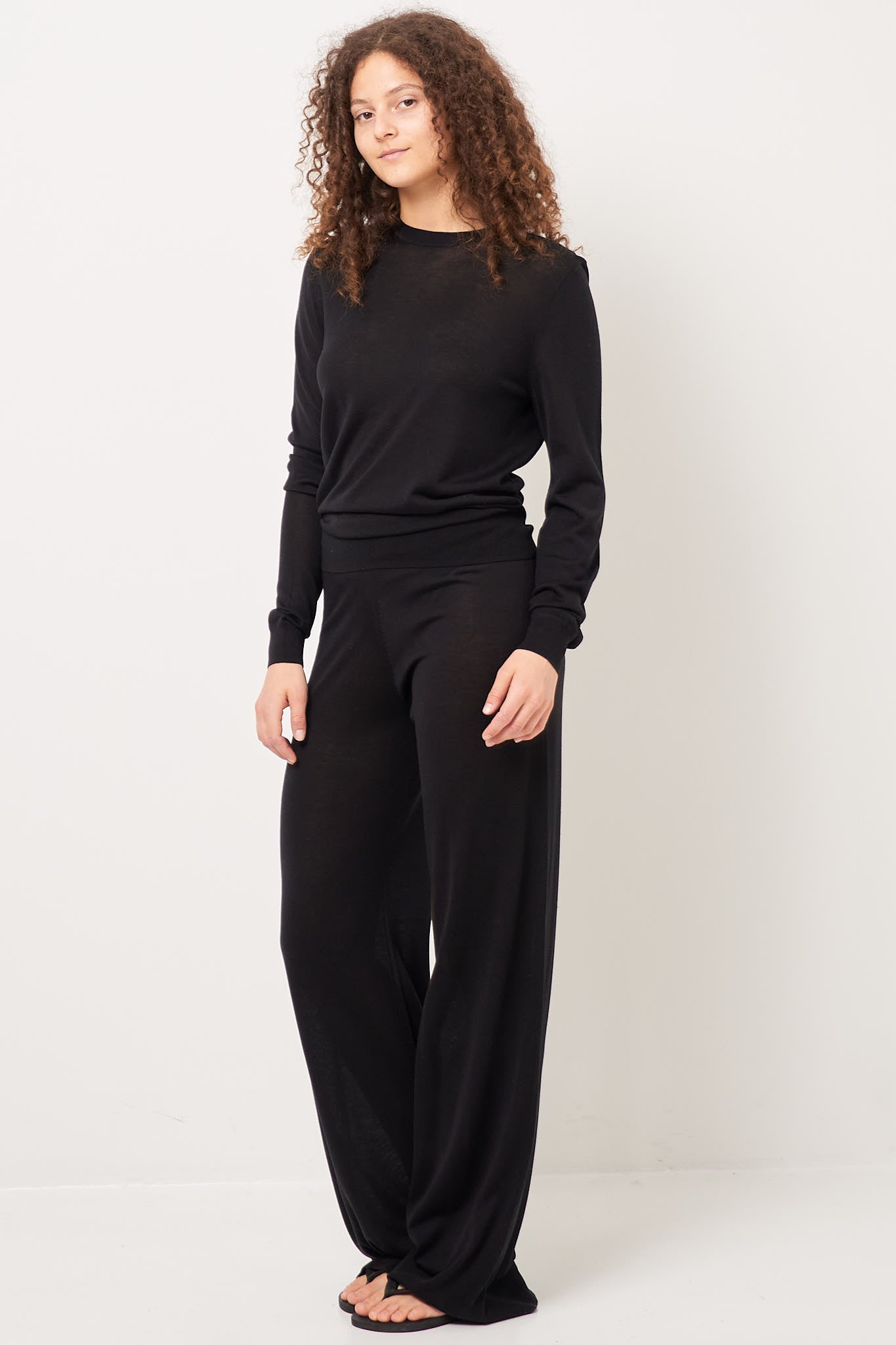 Fine Crew-Neck Knit Black