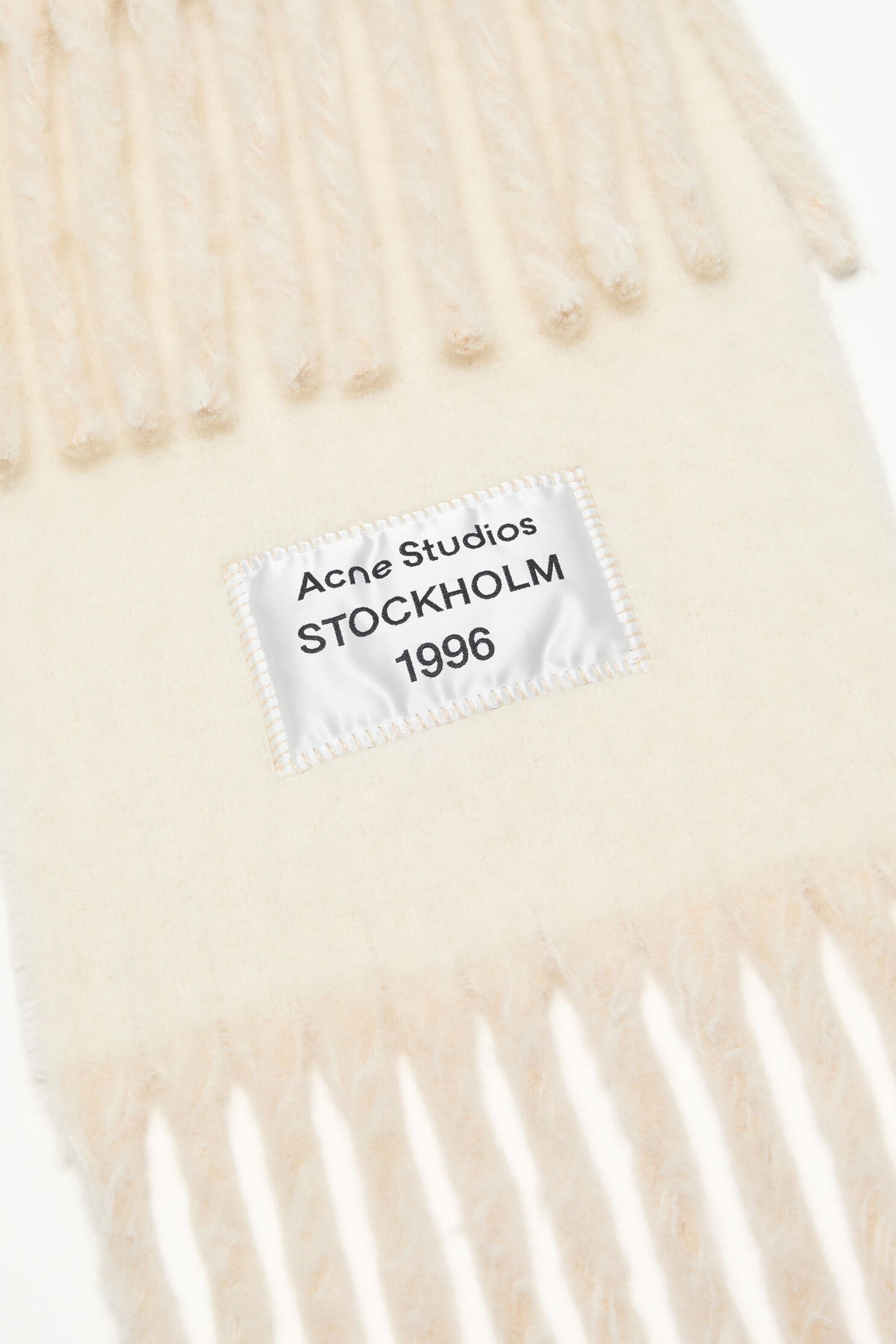 Fringed Scarf Logo Label White/Beige Online Hot Salg