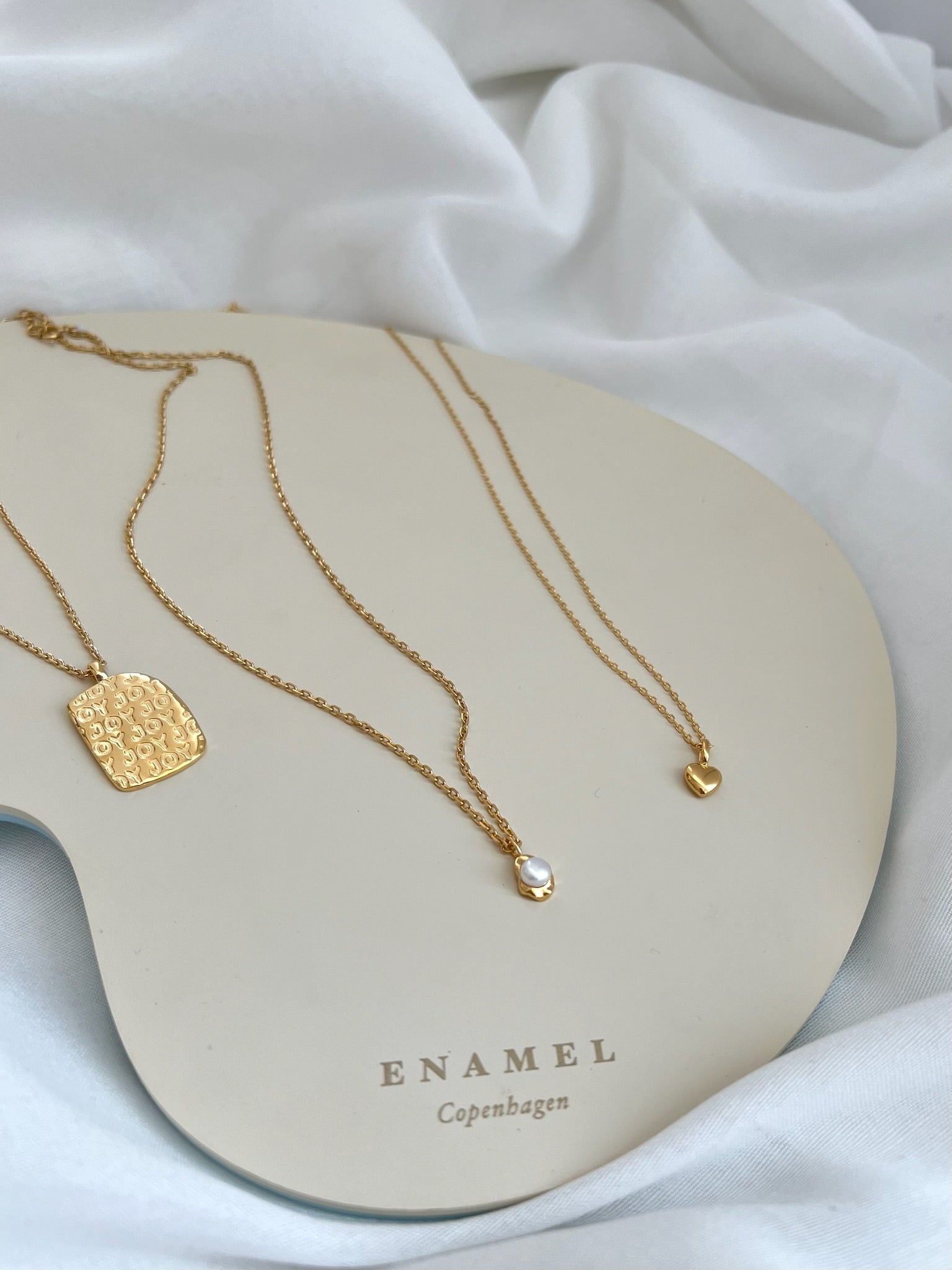 Enamel Joy Statement Halskæde