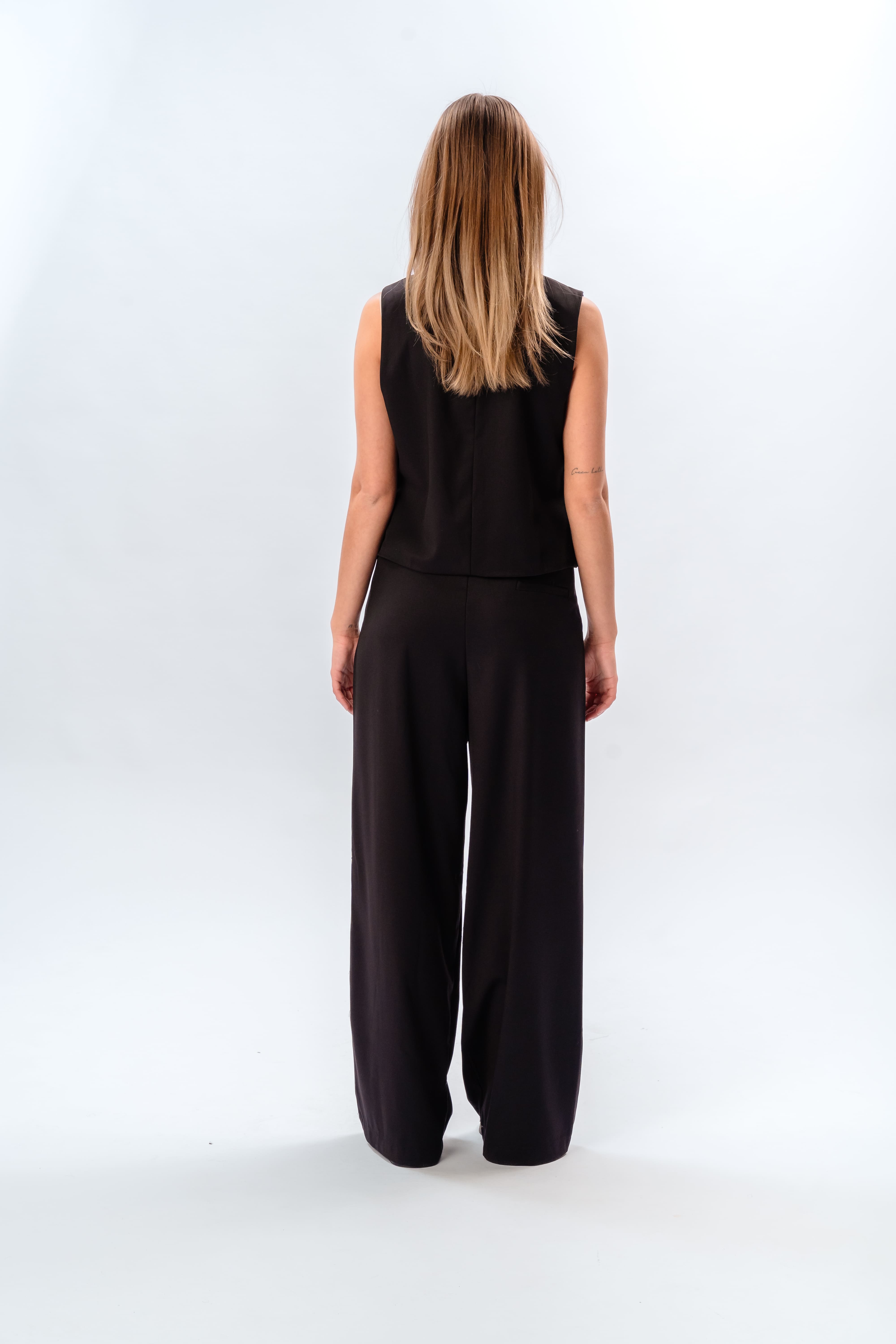 nadia-vest-og-pants-sort-pakketilbud_2.jpg Nadia Vest og Pants (Sort) - Pakketilbud