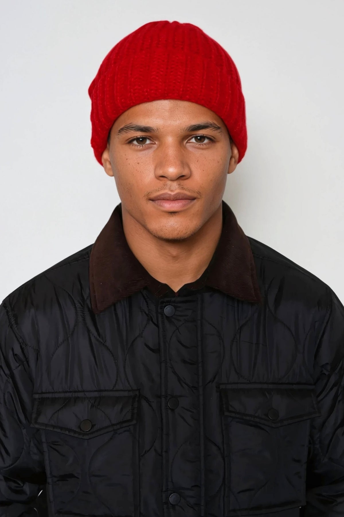 Ribbed Beanie - Vinrød