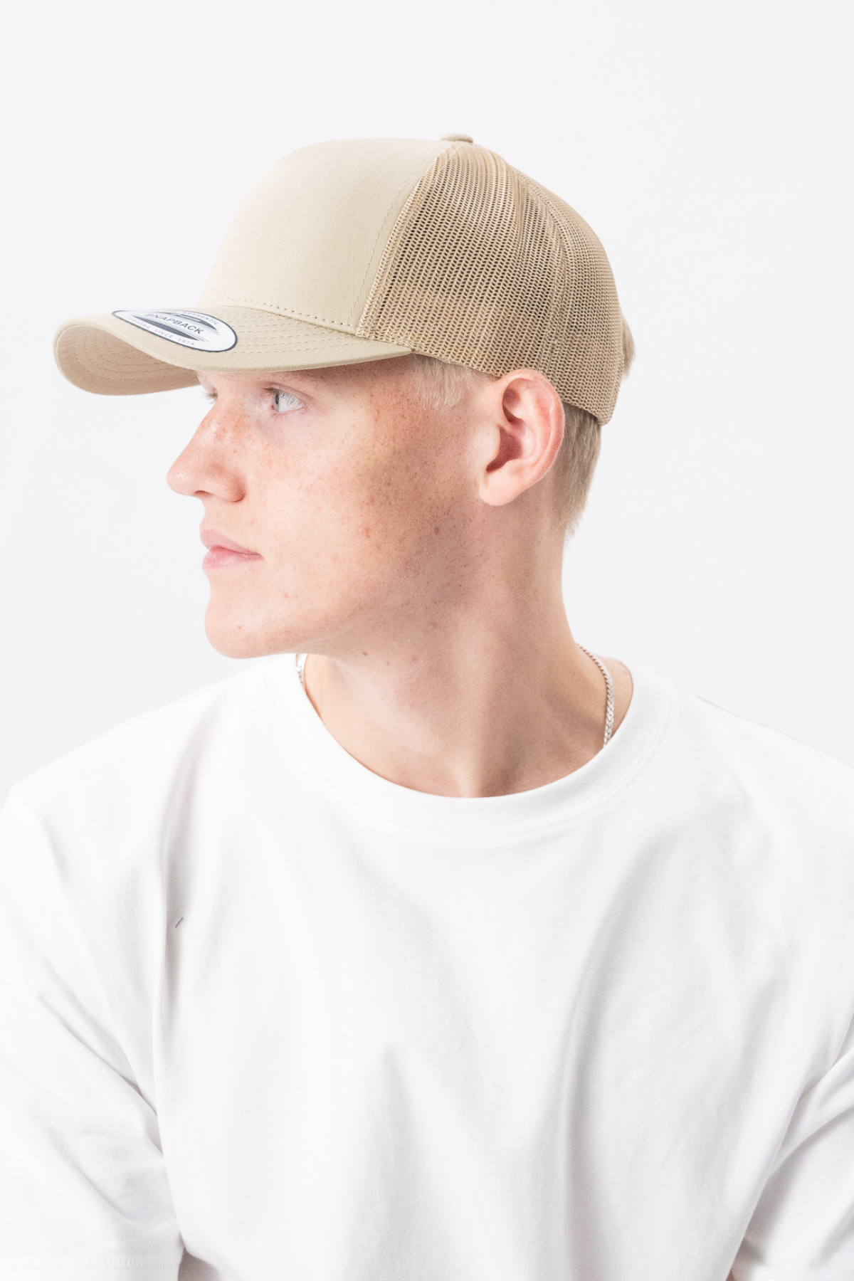 Retro Trucker Cap - Khaki Levere