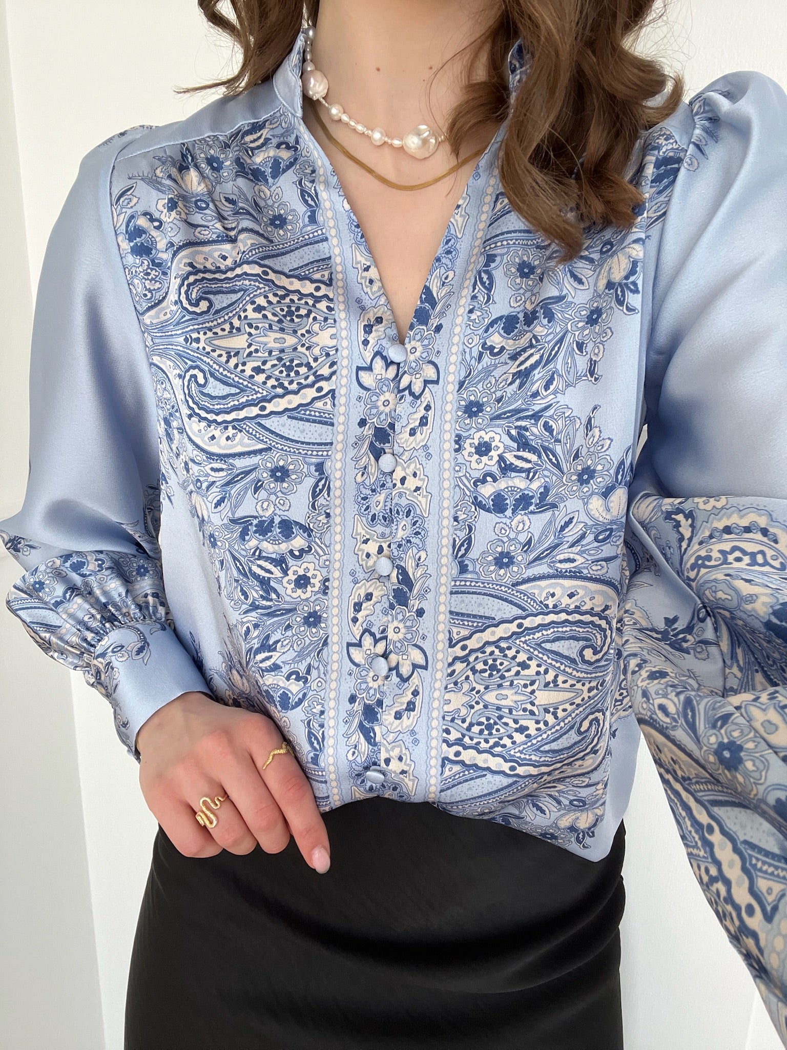 Neo Noir Massima Paisley Border Bluse Light Blue Rabat