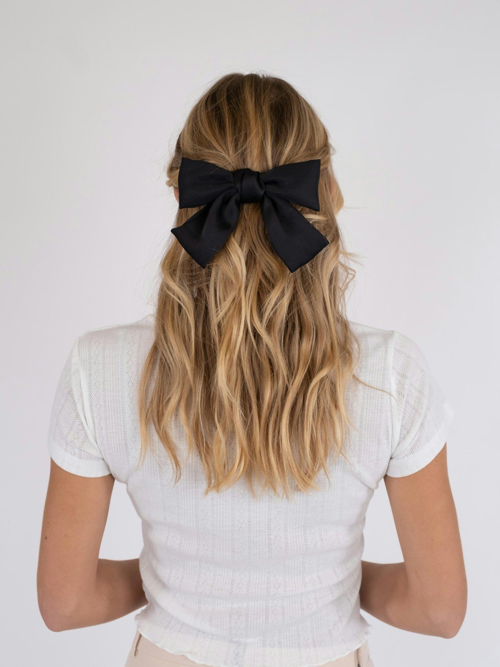 Neo Noir Bow Hårspænde Black