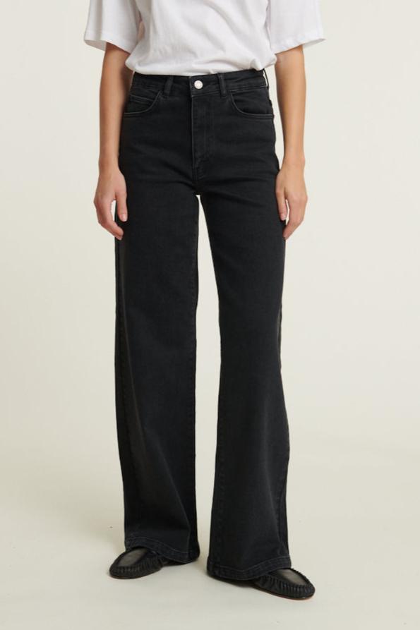 Basic Apparel Enya Black Jeans Black Udsalg